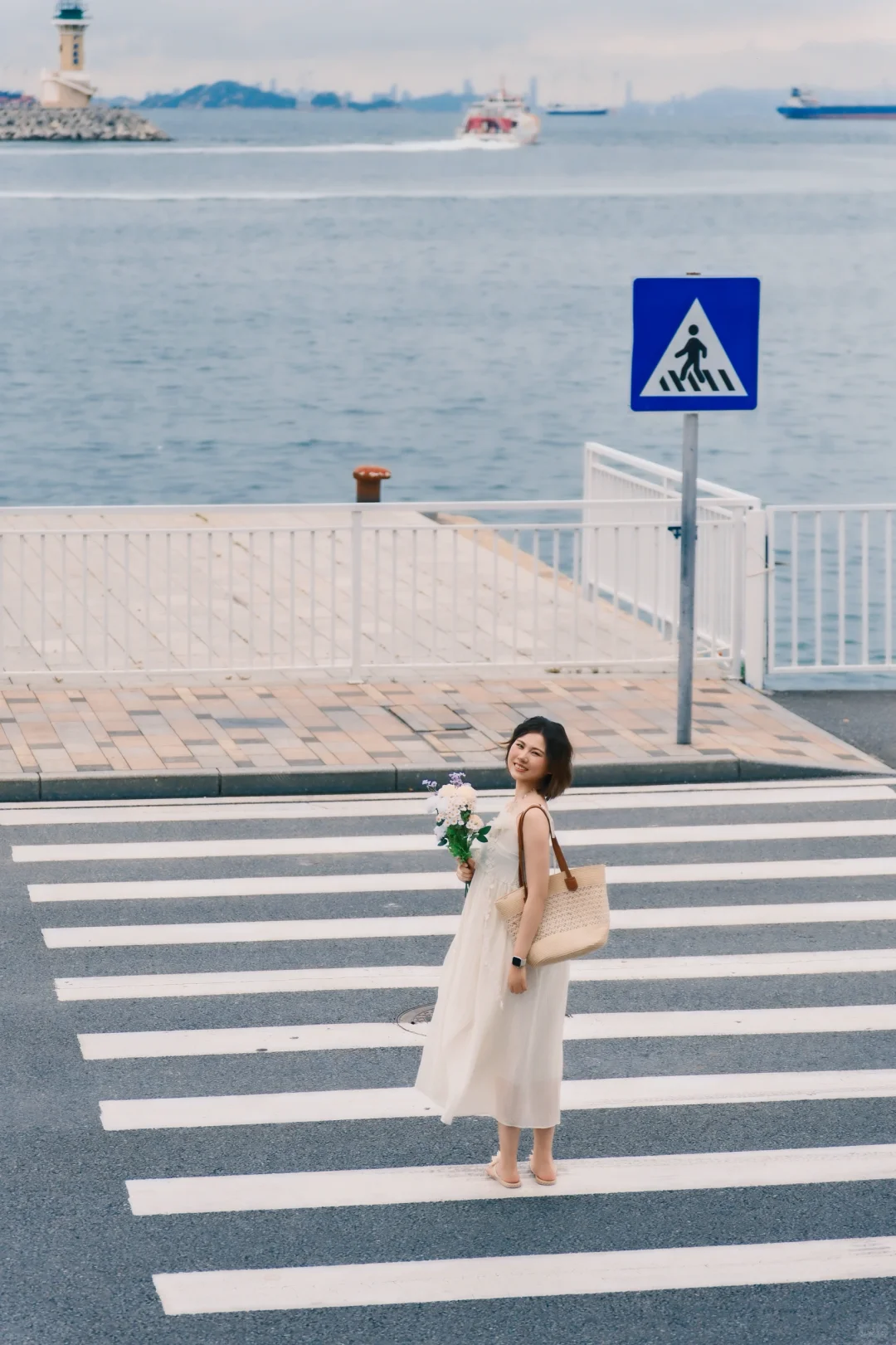 童话里的蓝白小镇🌊