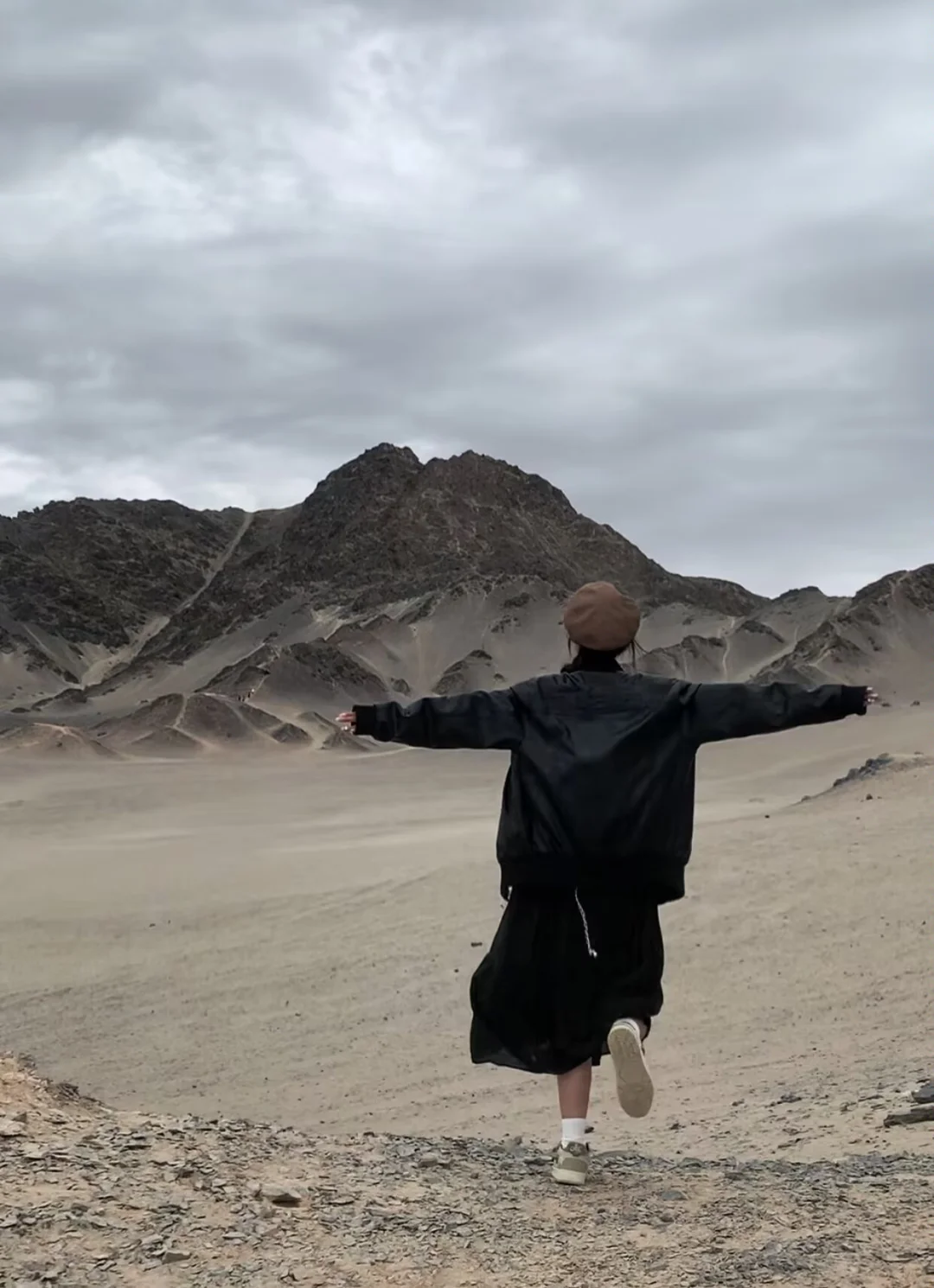 是谁的伞掉在翡翠湖里了！