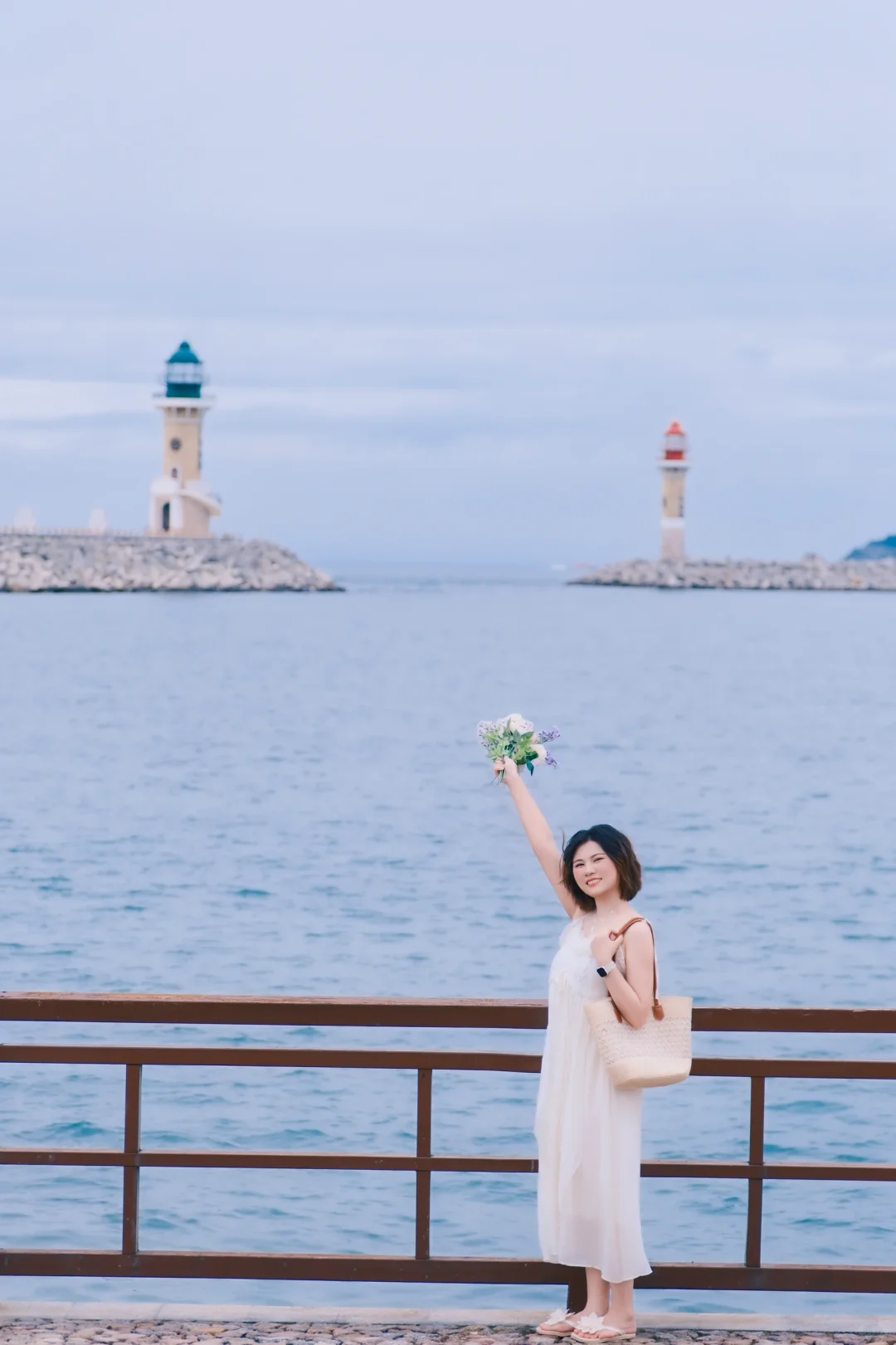 童话里的蓝白小镇🌊