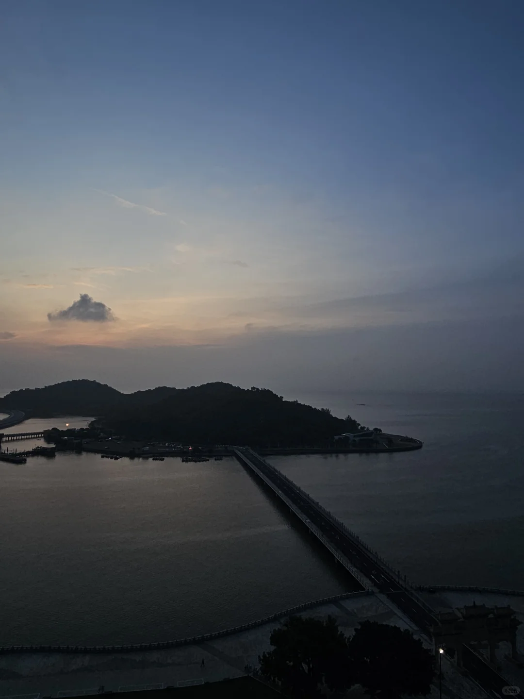 19日珠海景区早间多云☁间晴➕炎热❌无日出