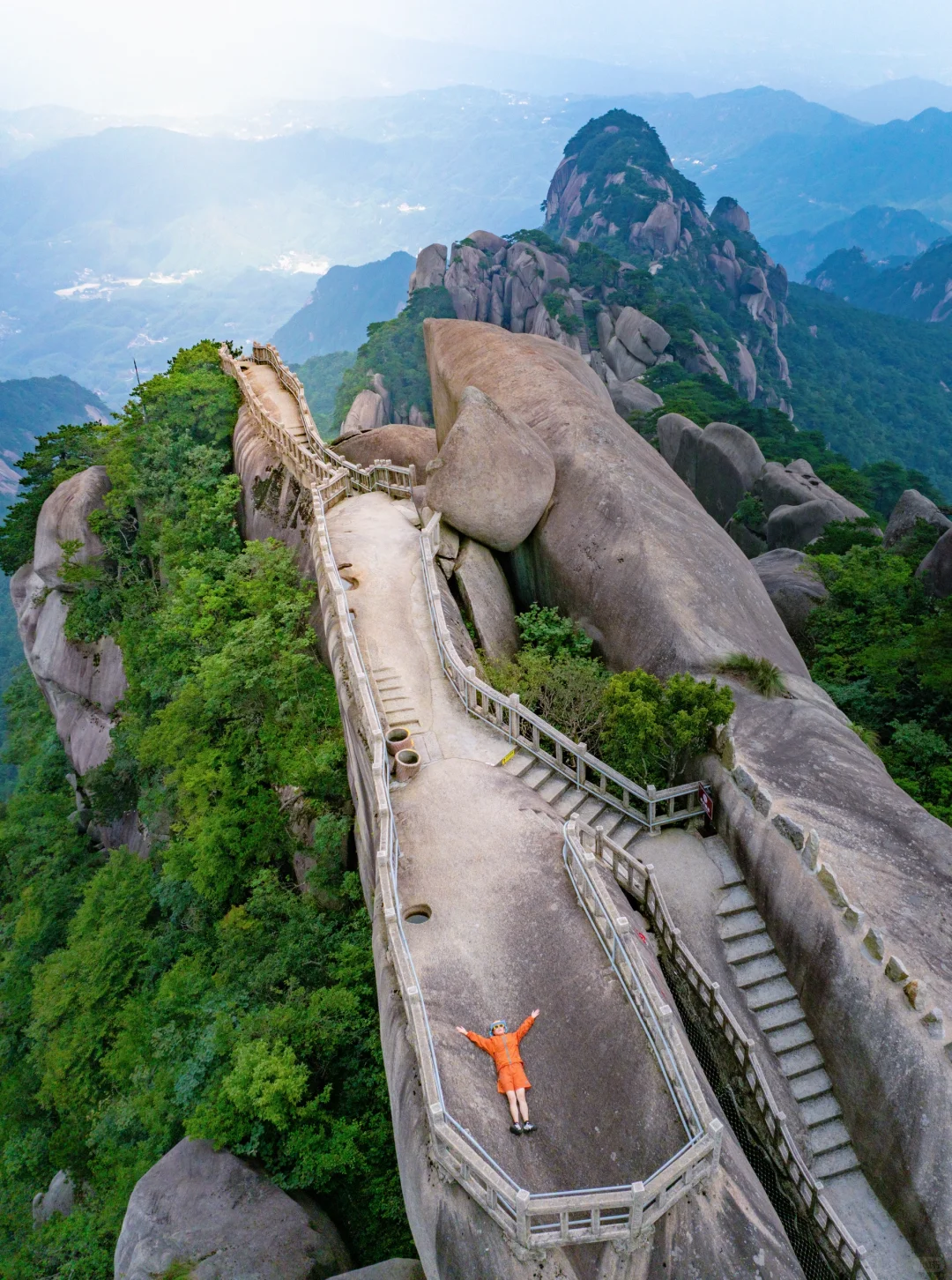 今年爬过最震撼的山‼️我很怕它火😭