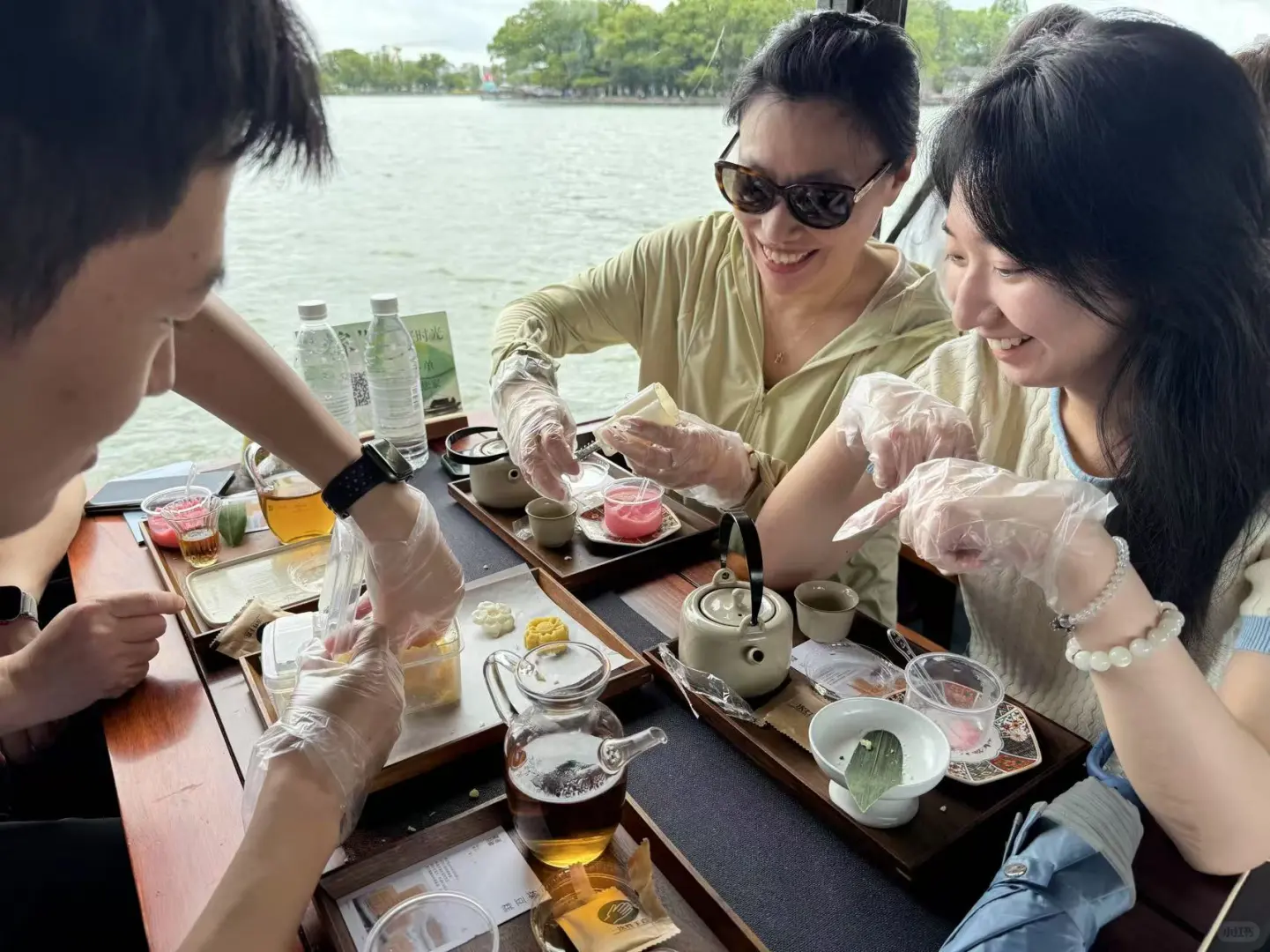 嘉兴南湖的晚霞和喷泉我都要