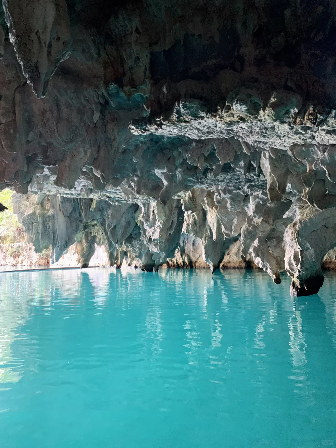柳州蓝洞🔵划透明船｜这颜色美得太不真实