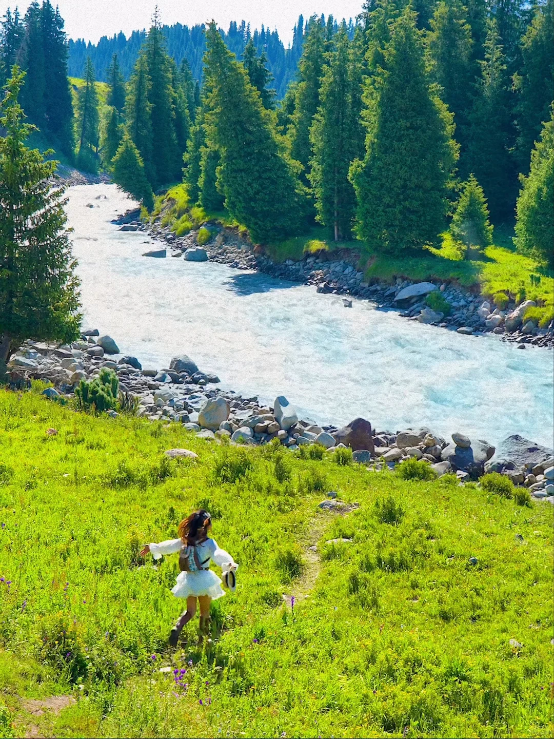 7月的新疆，一定会刷新你对夏天的想象！