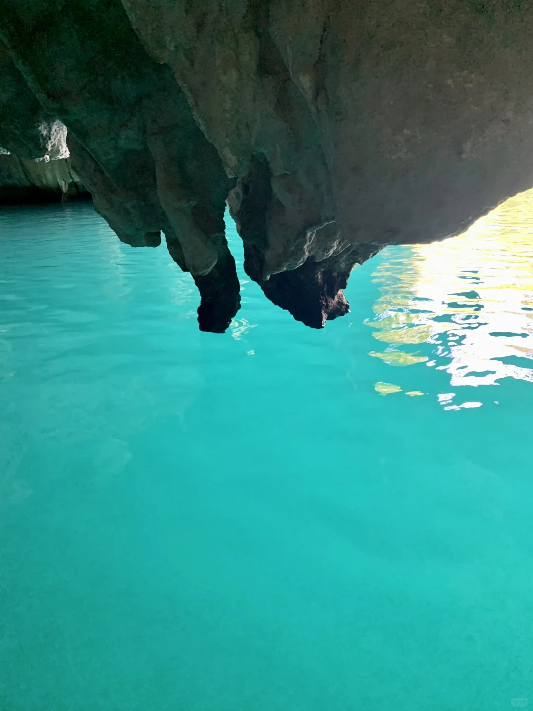 柳州蓝洞🔵划透明船｜这颜色美得太不真实