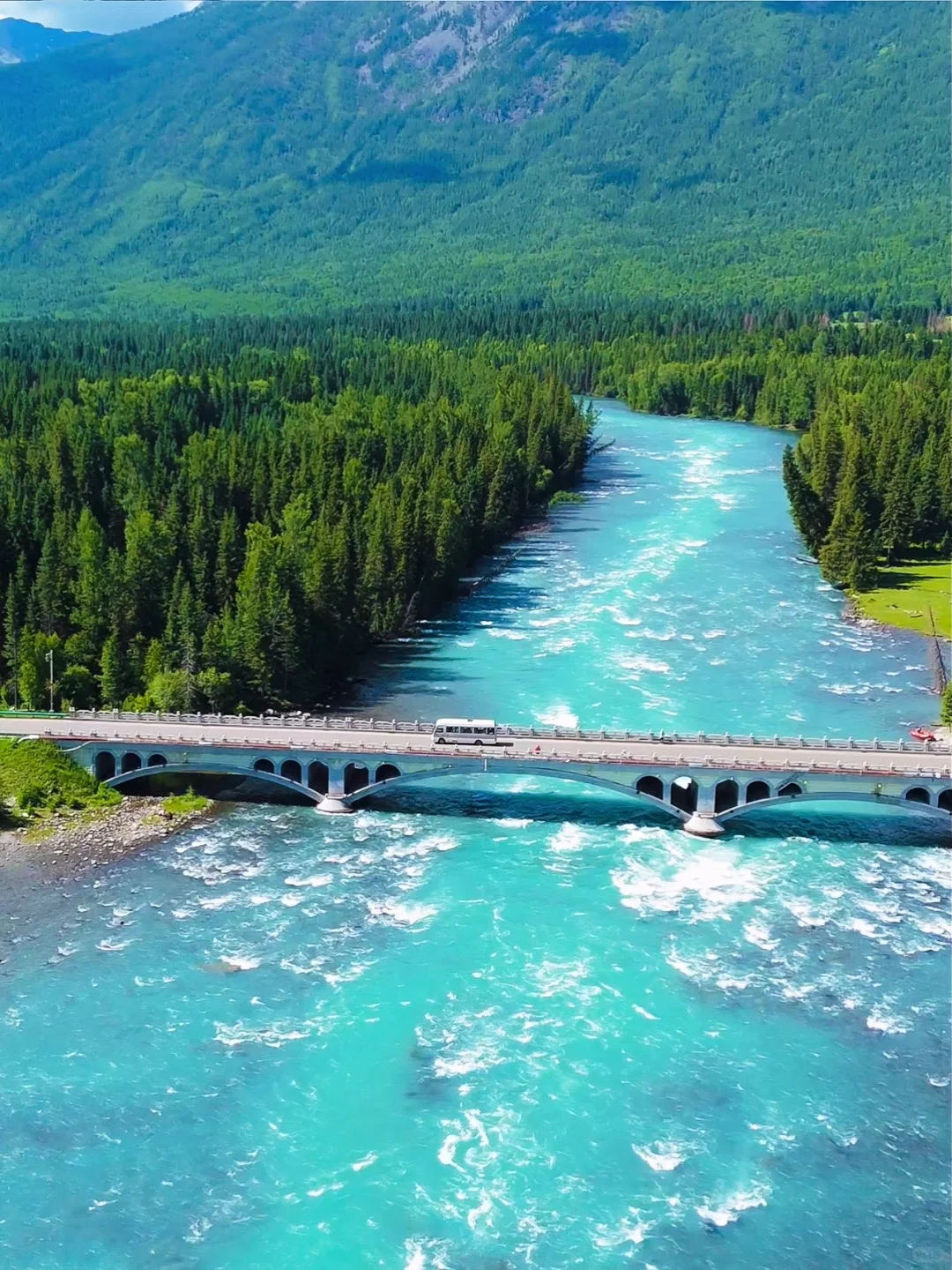 7月的新疆，一定会刷新你对夏天的想象！
