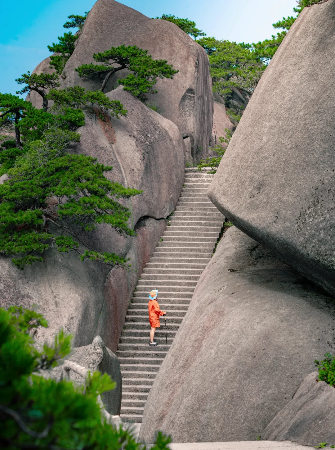 今年爬过最震撼的山‼️我很怕它火😭