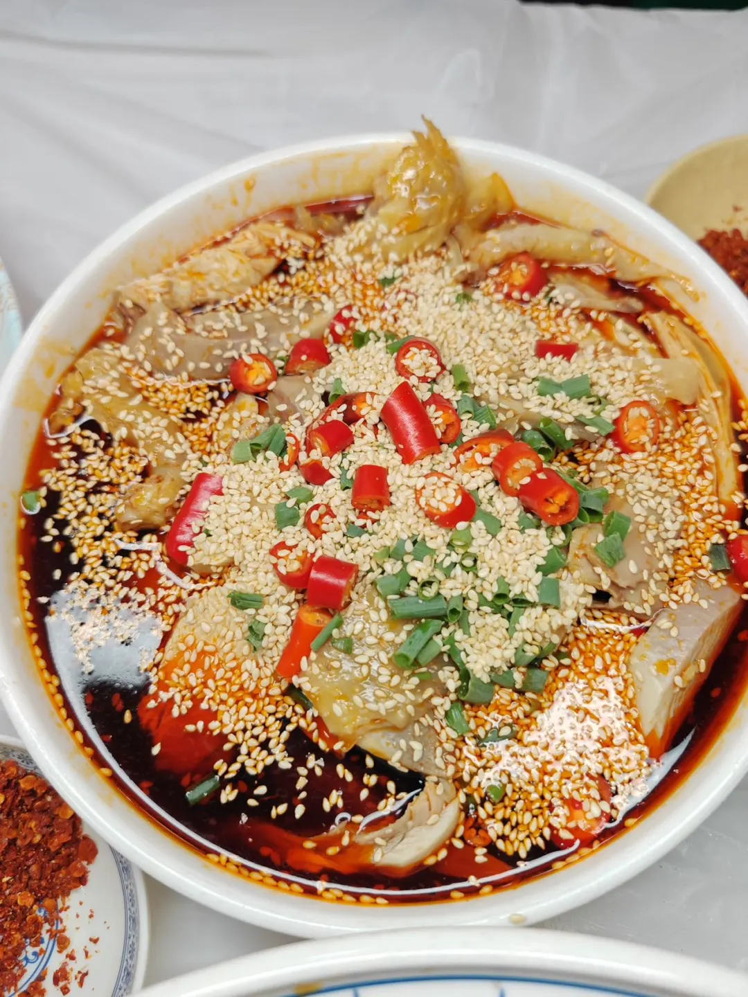 峨眉山这边的川菜馆 太治愈我这叼嘴了～