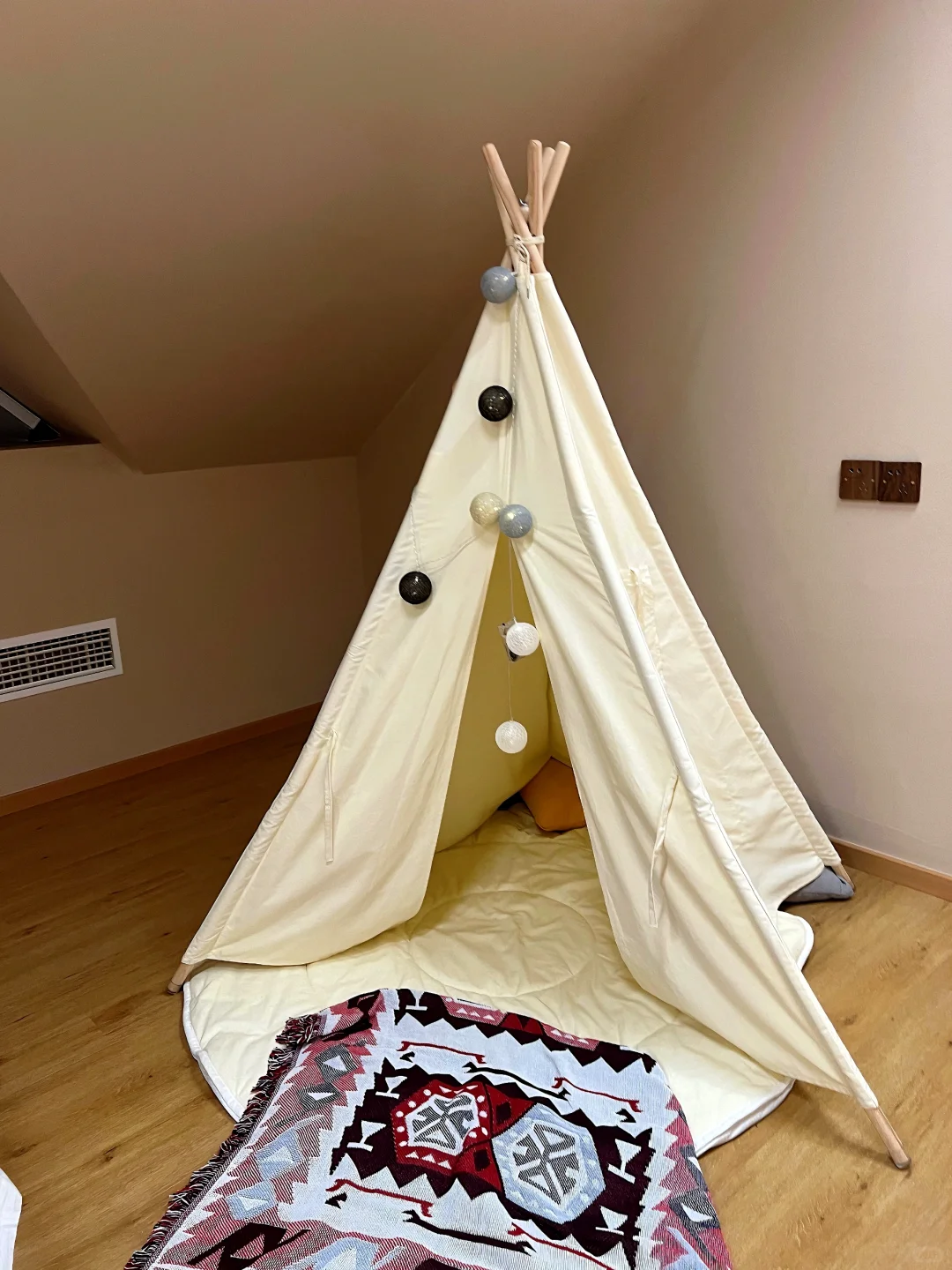 安吉📍住进东南亚风泳池别墅🏝️好chill啊😭