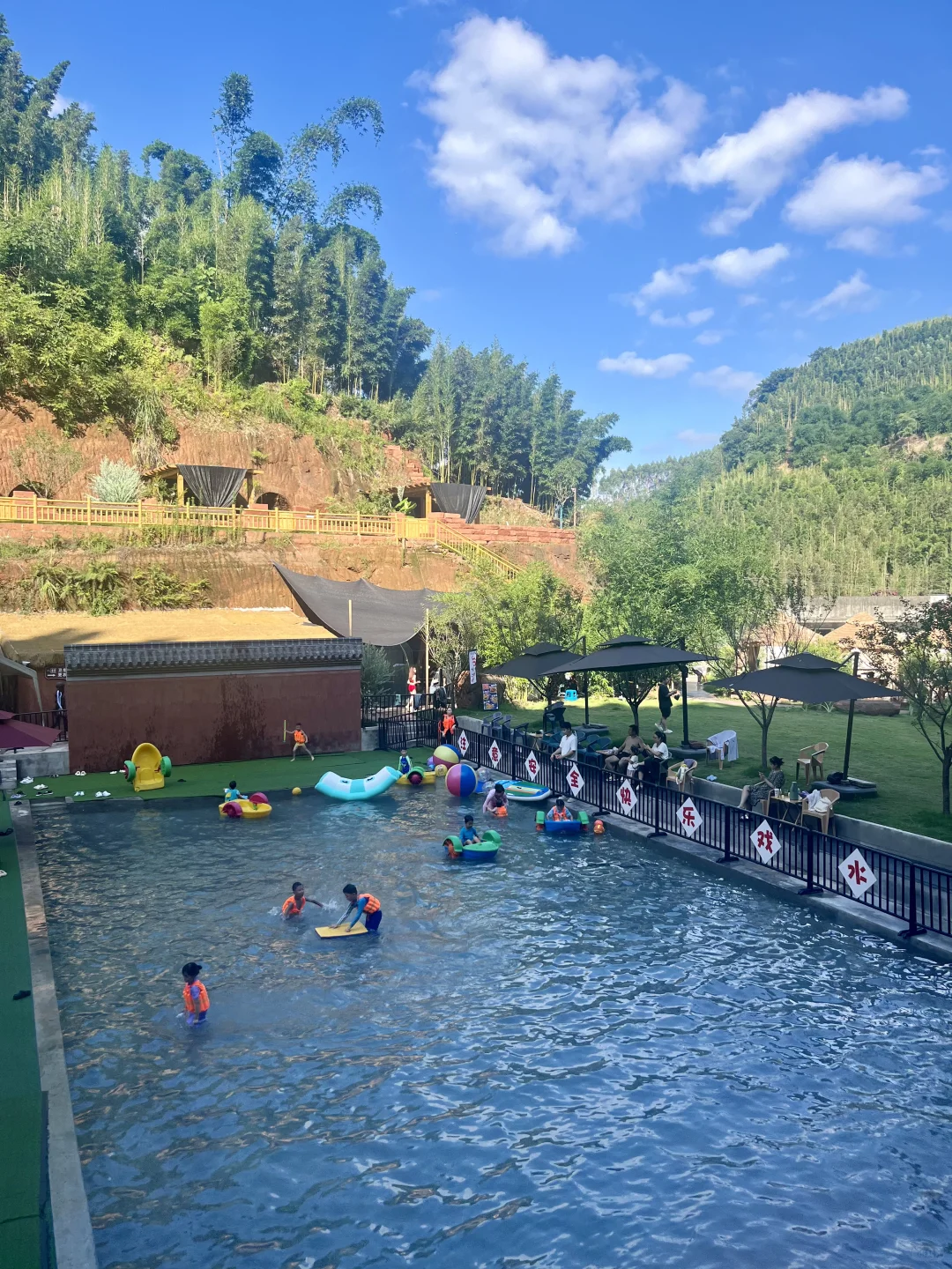 我发现了藏在四川的仙本那🚅成都动车1h可到