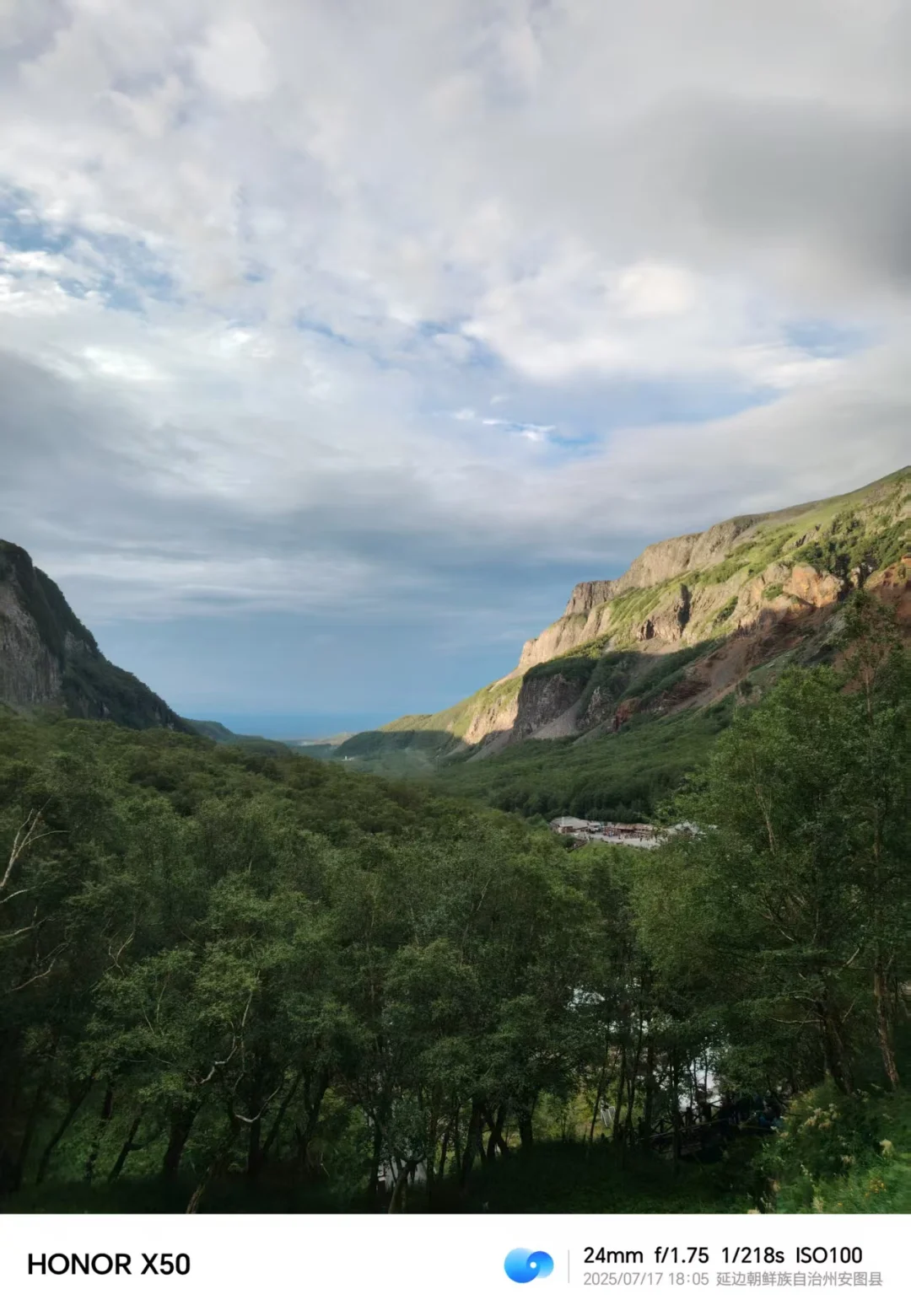 长白山真的很美，值得去看看哦