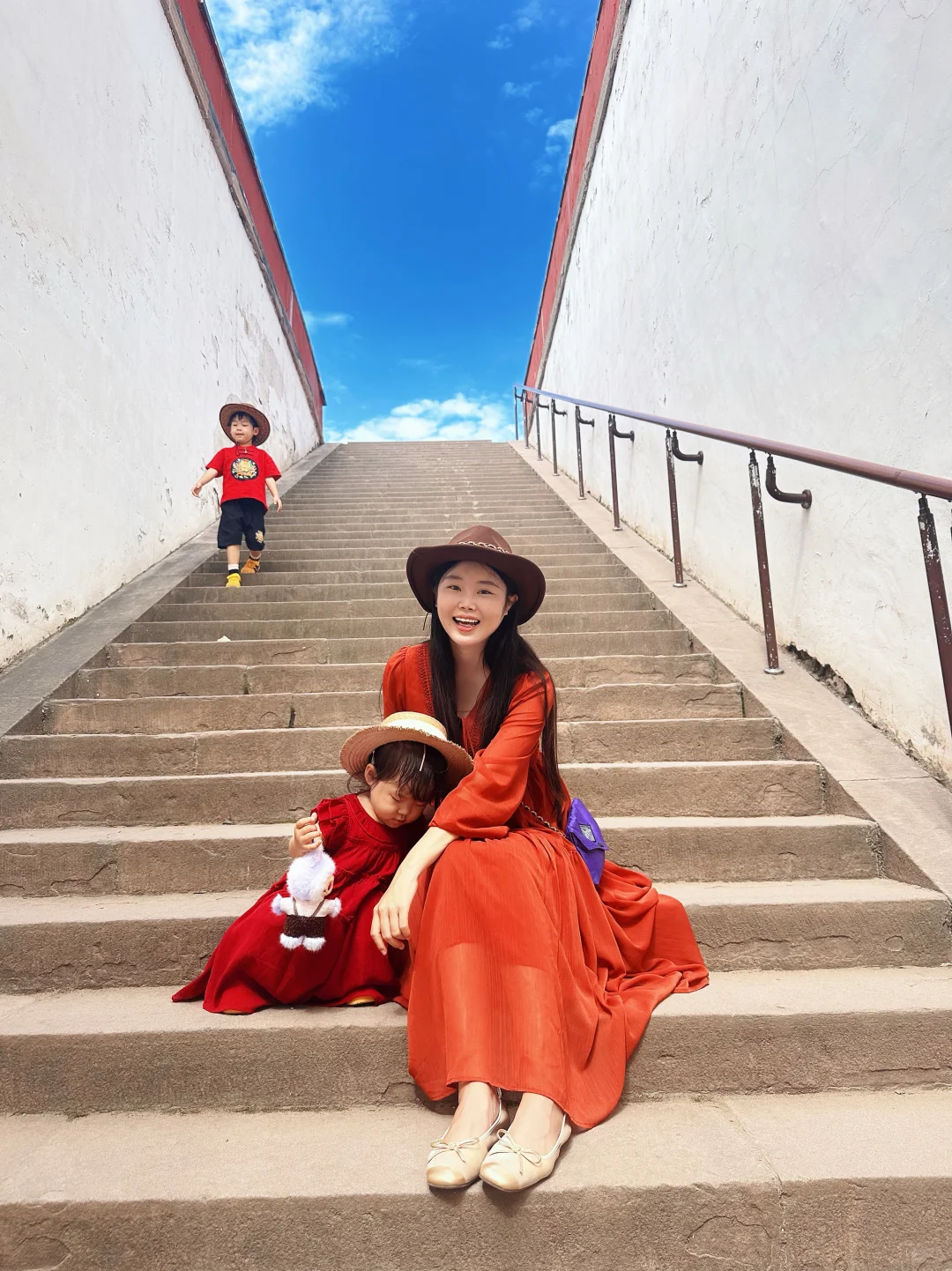 笑死！去了承德避暑山庄，中暑了😂