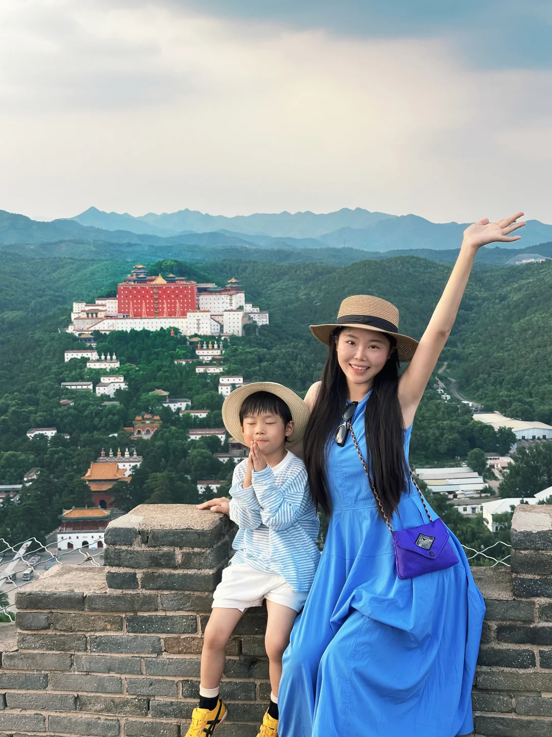 笑死！去了承德避暑山庄，中暑了😂