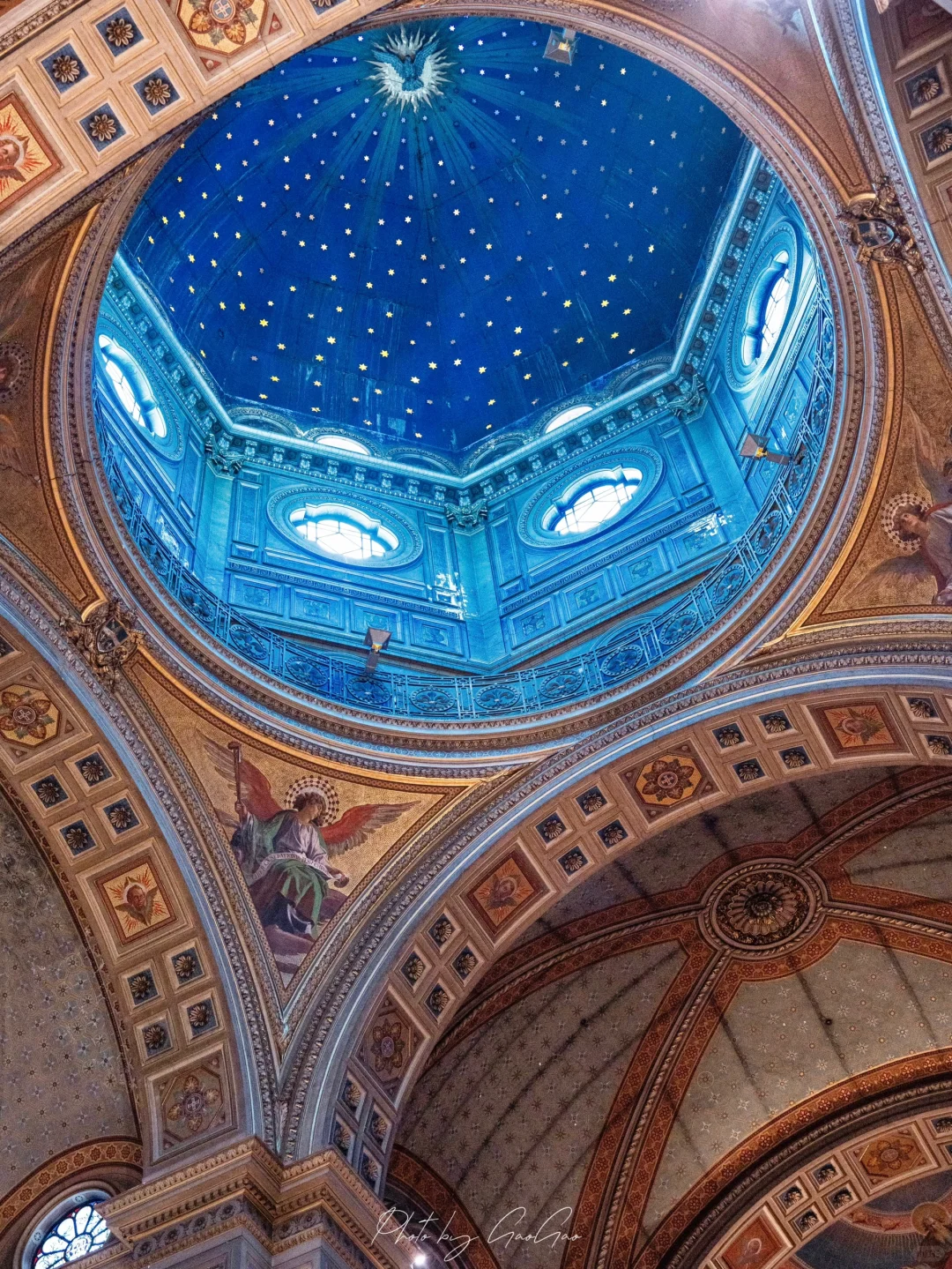 记忆里的阳光是罗马色的