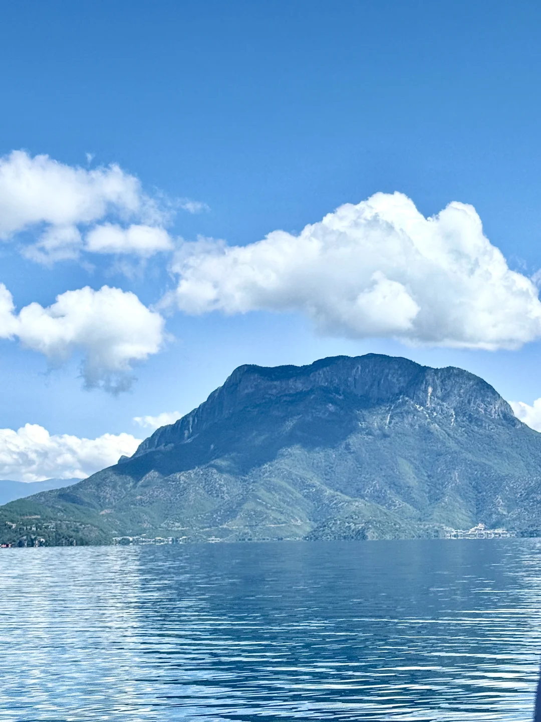 在泸沽湖看到了果冻湖🌊