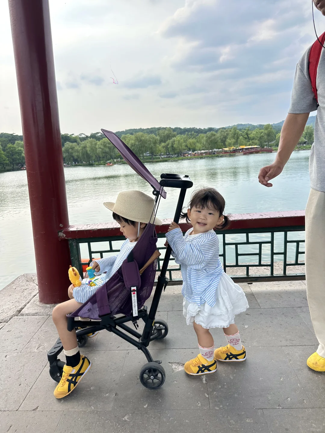 笑死！去了承德避暑山庄，中暑了😂