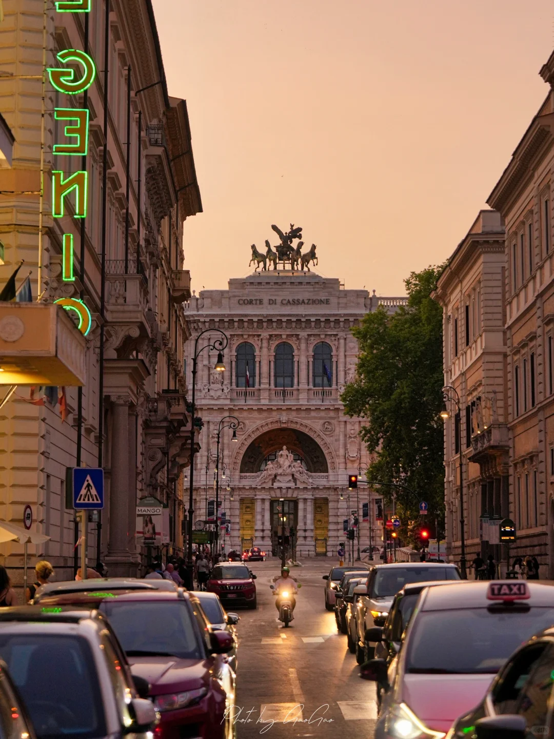 记忆里的阳光是罗马色的