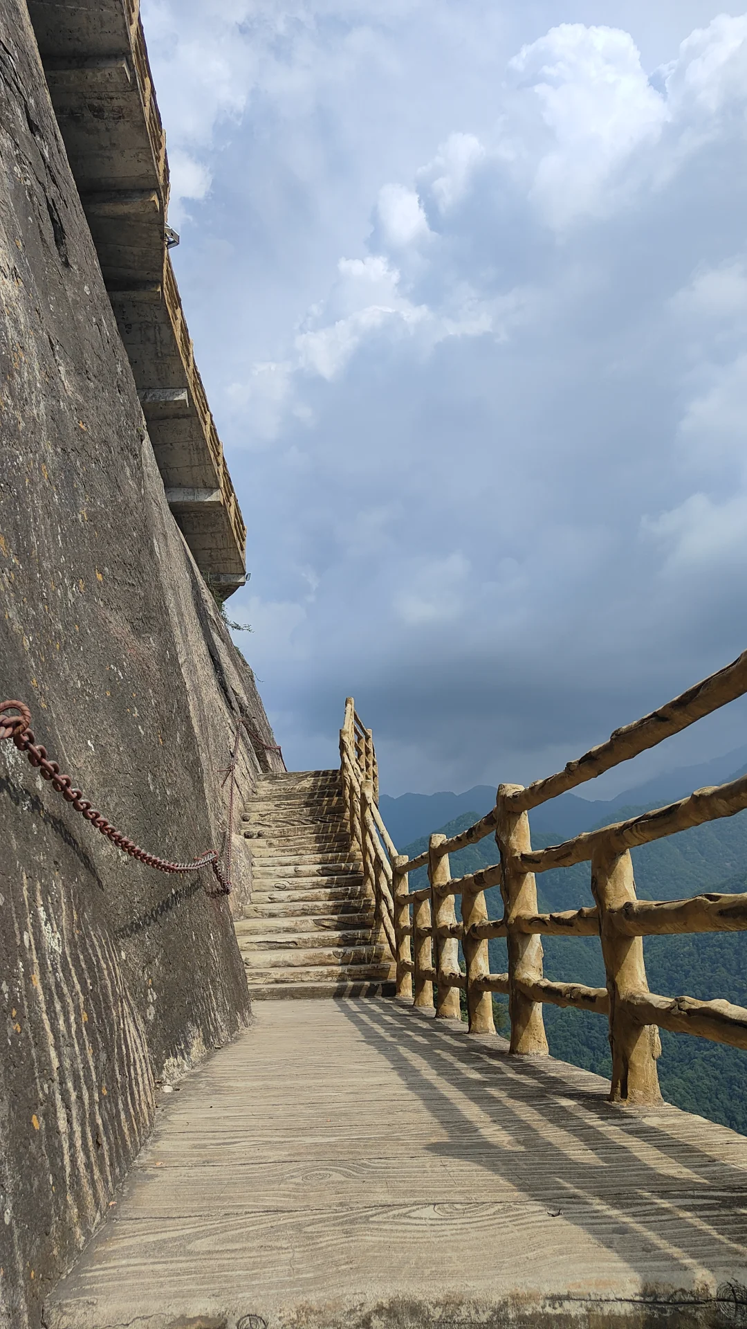 新鲜出炉,红河谷旅游攻略