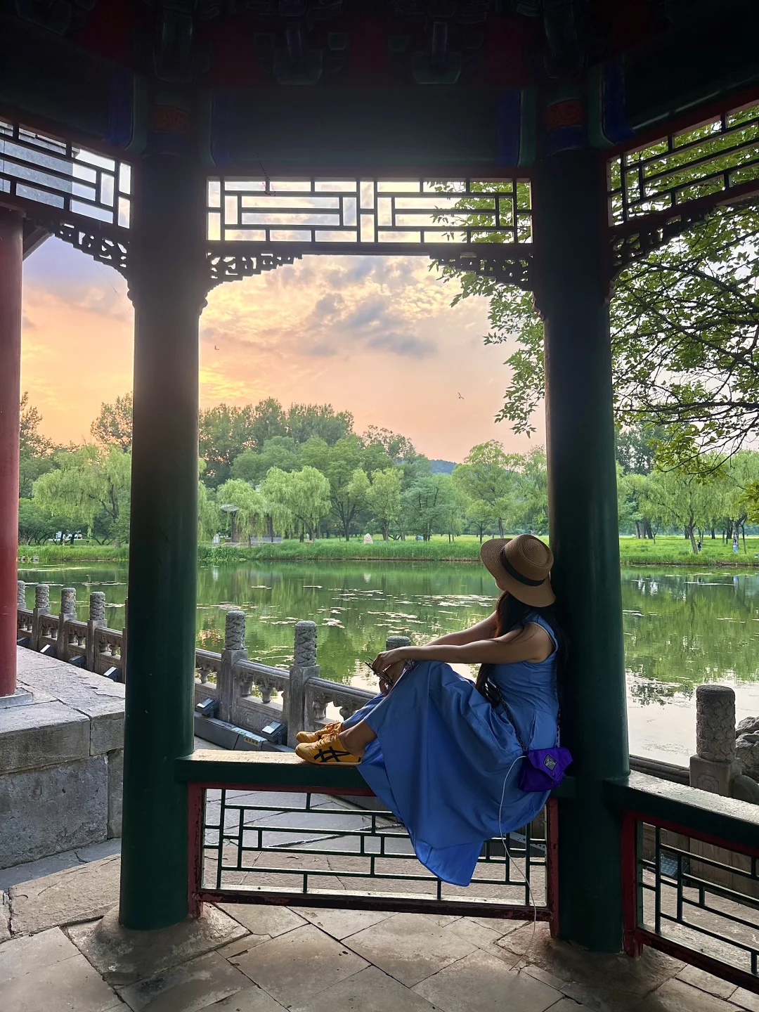 笑死！去了承德避暑山庄，中暑了😂