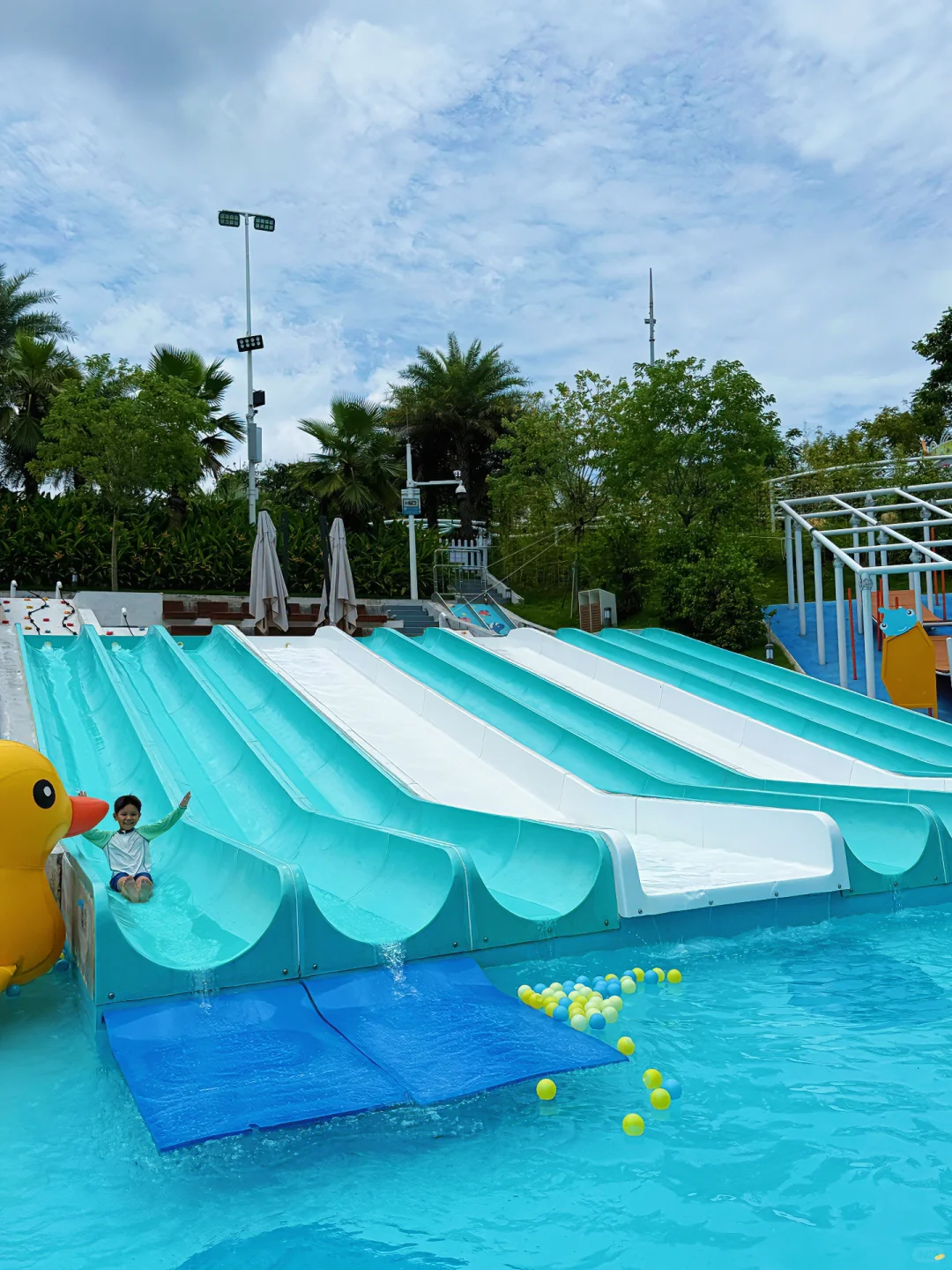 不玩水不夏天～地铁直达水上乐园太好玩啦‼️