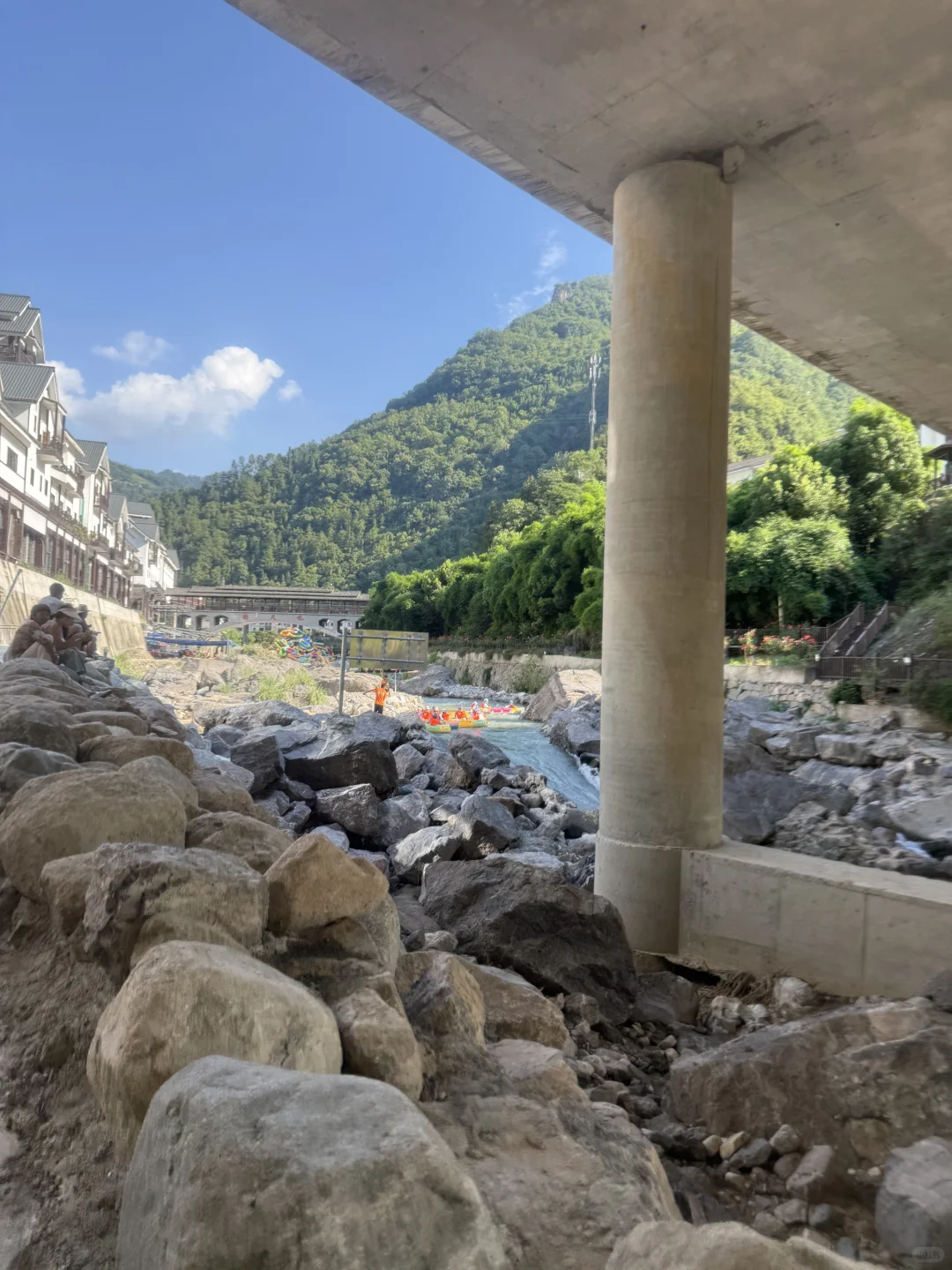 宜昌朝天吼漂流自驾旅游攻略