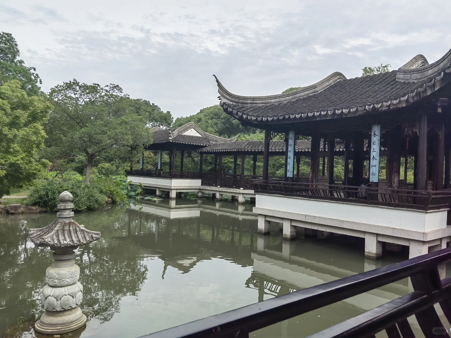 去苏州旅游,结果在景区里睡着