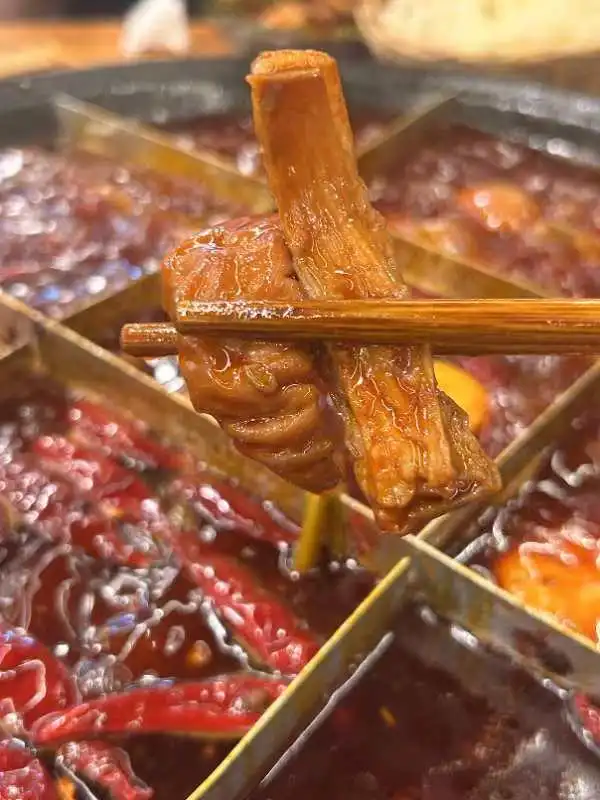 重庆十二年火锅老店，旅游攻略必加项