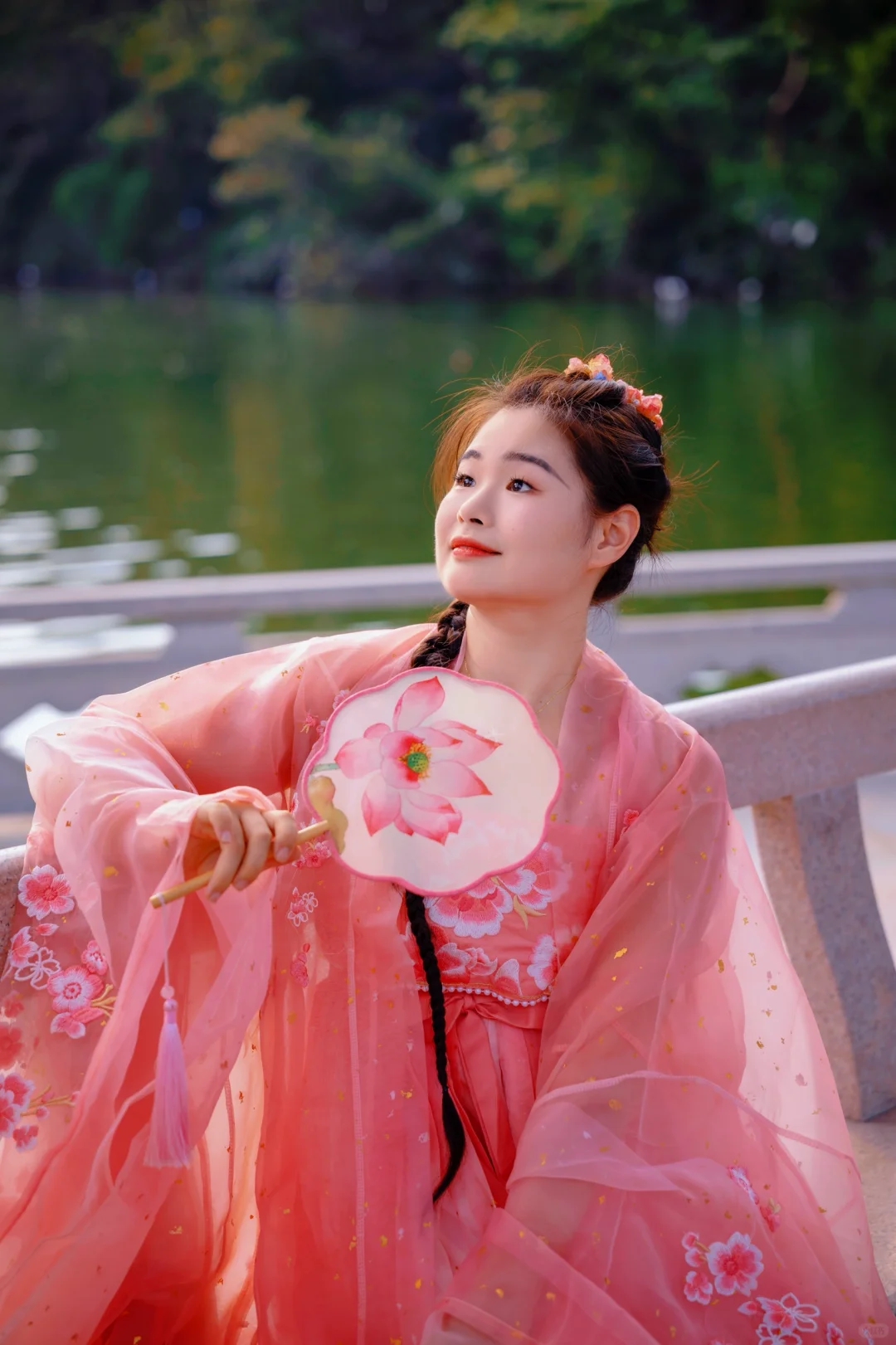 广州莲花山 | 汉服荷花拍照绝美打卡地