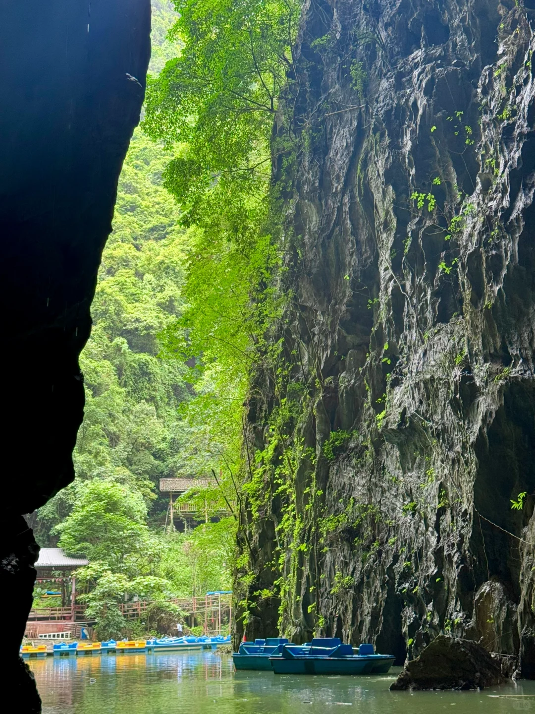 🚣石门仙湖｜闯地下暗河，遇现实版“桃花源”？！