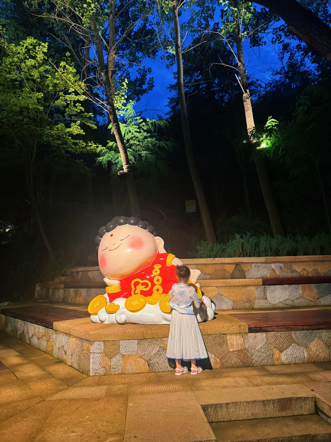 这么热的天，夜游蒙山避暑圣地，遛娃玩水绝啦