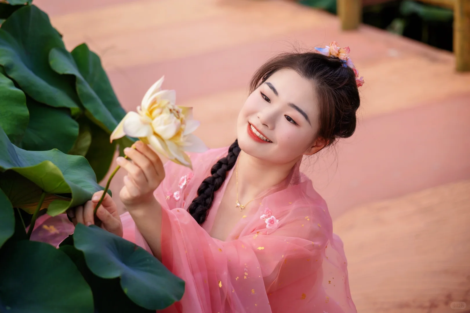 广州莲花山 | 汉服荷花拍照绝美打卡地