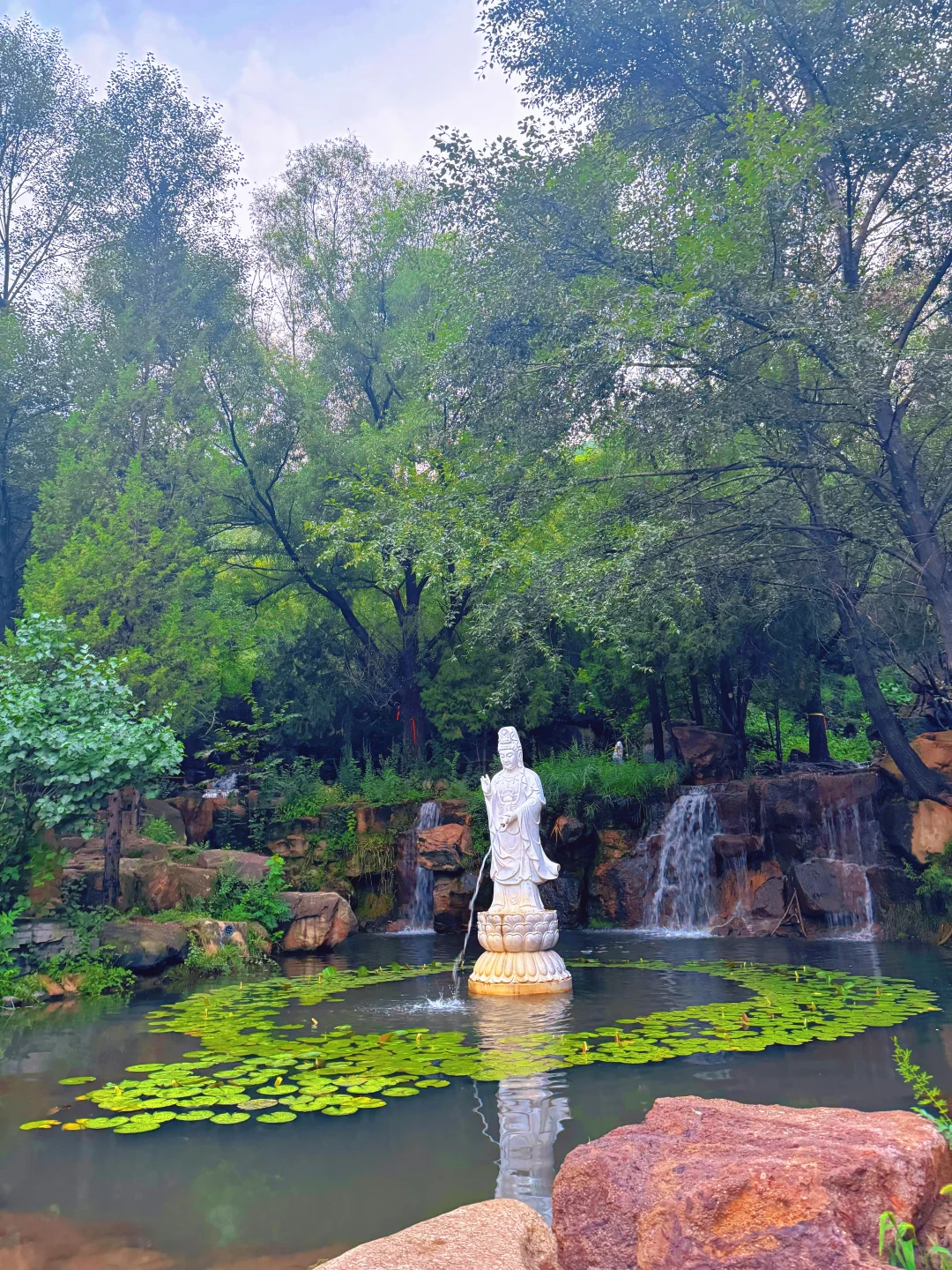 这么热的天，夜游蒙山避暑圣地，遛娃玩水绝啦