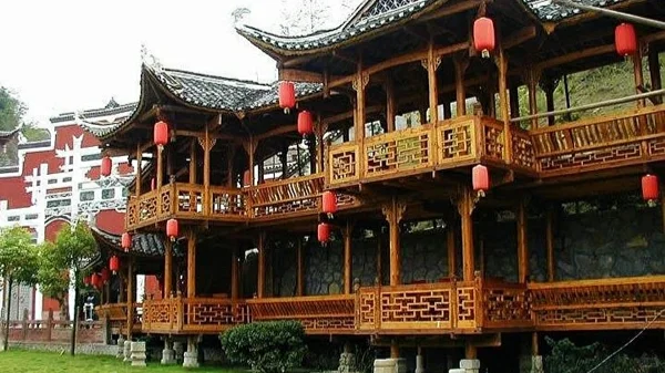 湘西秘境：张家界土家风情园的民族记忆