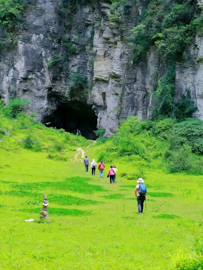 暑假爆火目的地——恩施（：天才说的