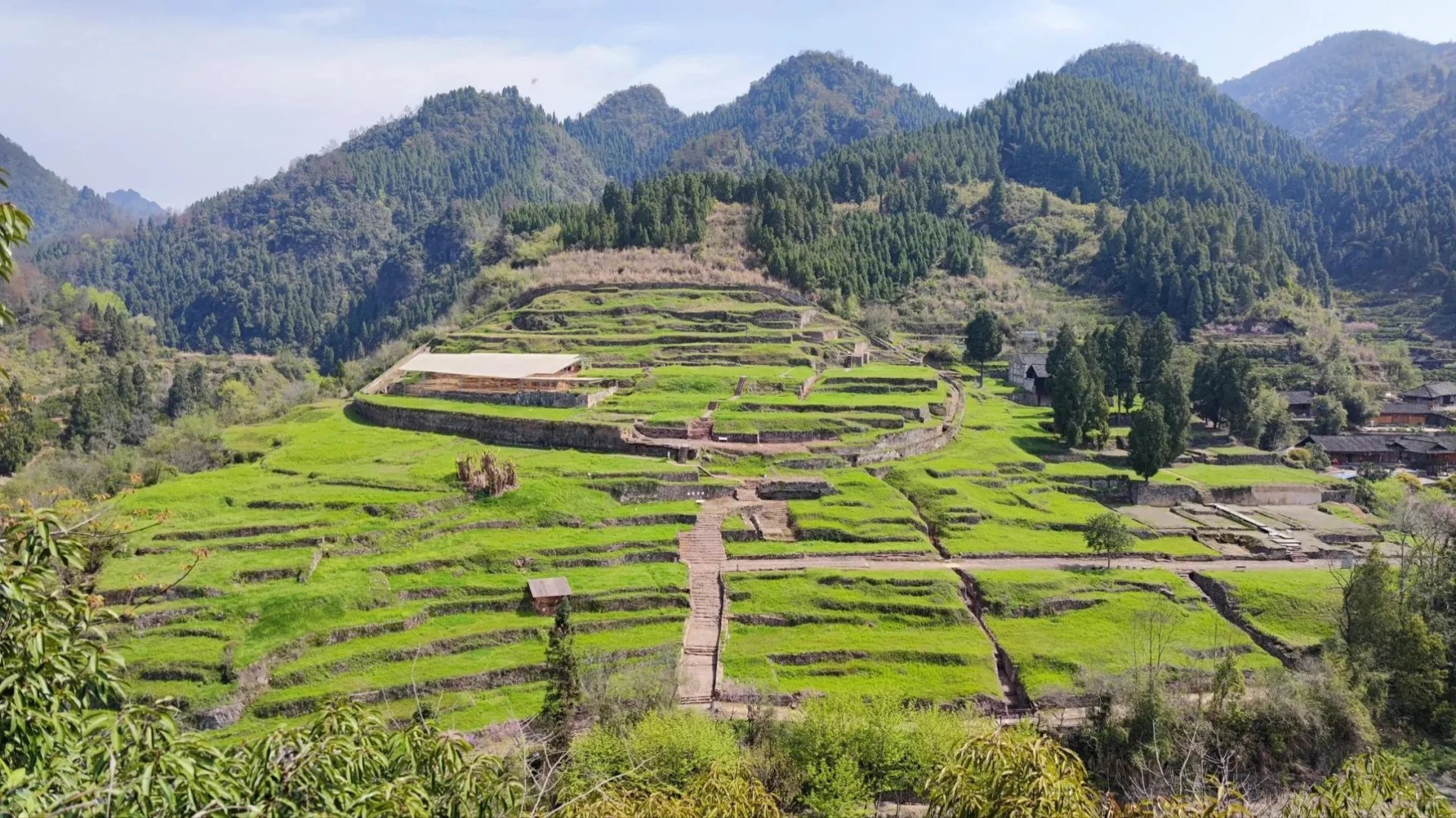 湘西秘境：张家界土家风情园的民族记忆