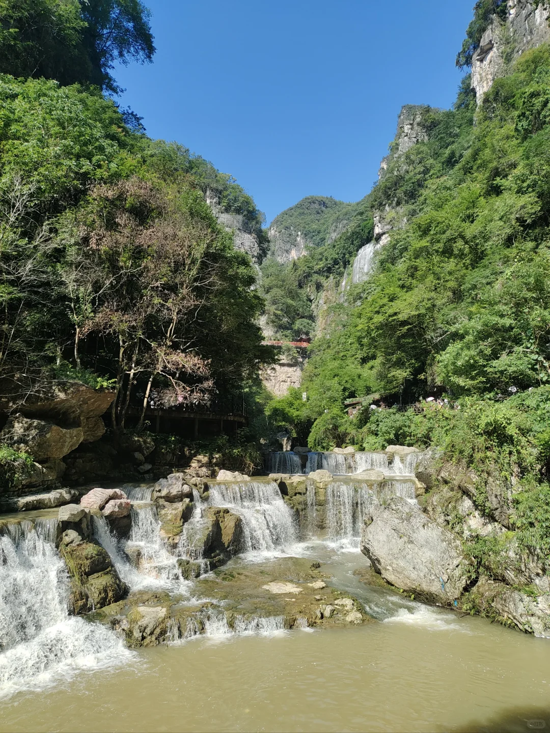 宝藏小众景点宜昌三峡大瀑布