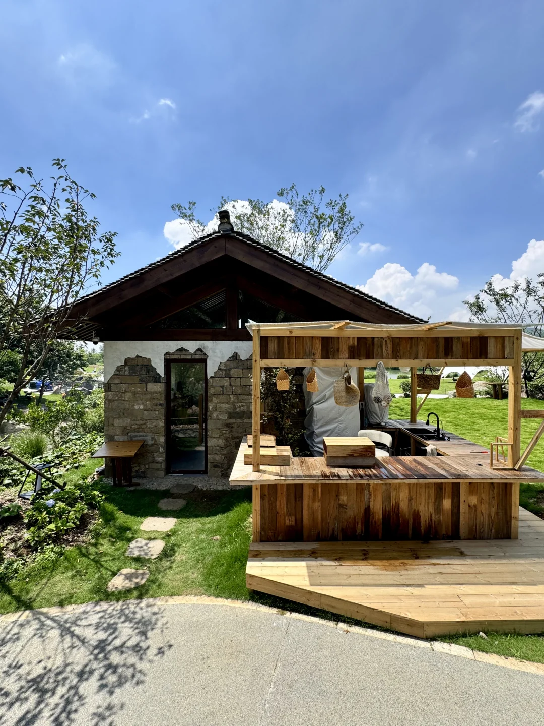 感谢🙏余华！！！这个小镇真的很美……