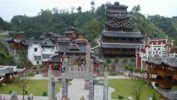 湘西秘境：张家界土家风情园的民族记忆