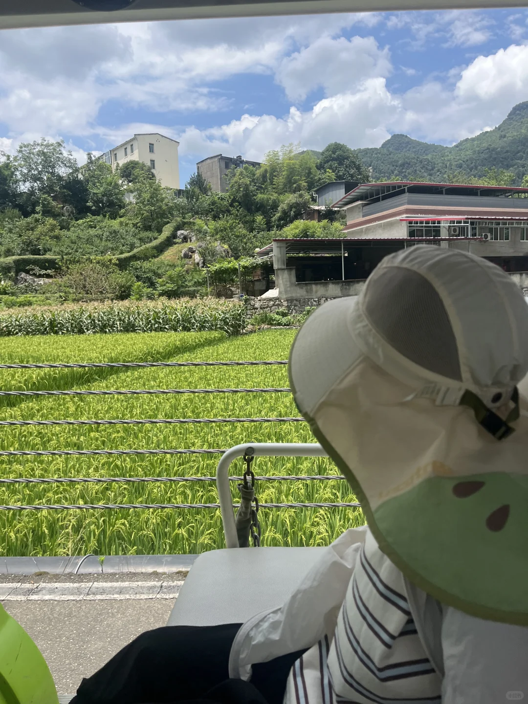 这个溶洞漂流太好玩了吧⛰️💦