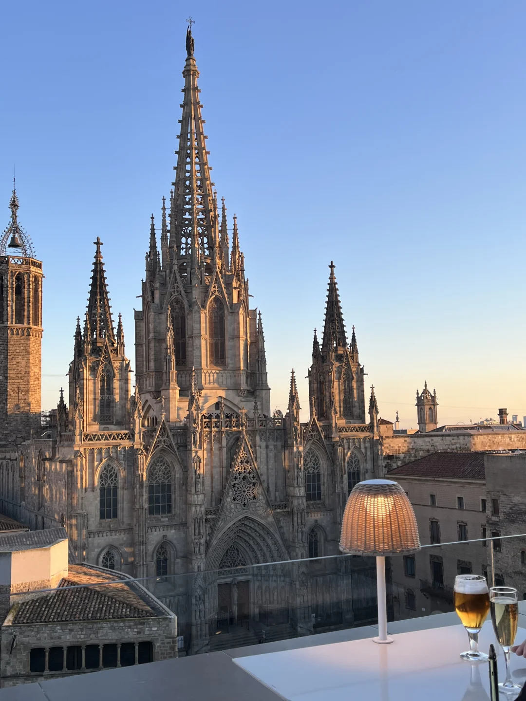 Hola：）遇见巴塞的日落🌄