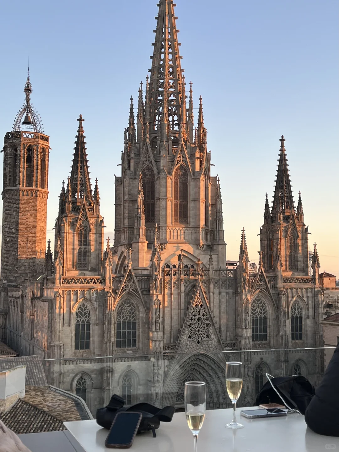 Hola：）遇见巴塞的日落🌄