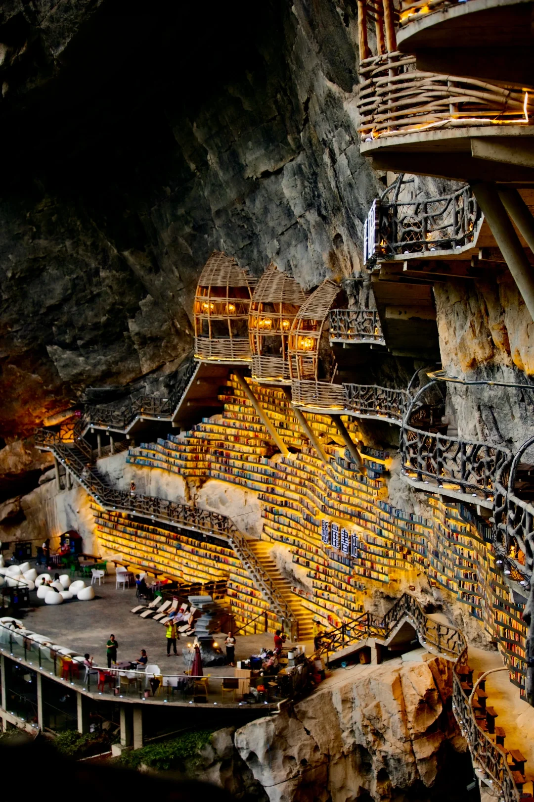 为了悬崖书店特地去了一趟广西 ,附攻略