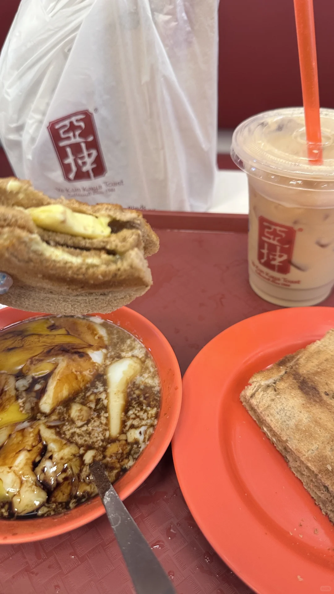 女生勇闯新加坡两天一晚