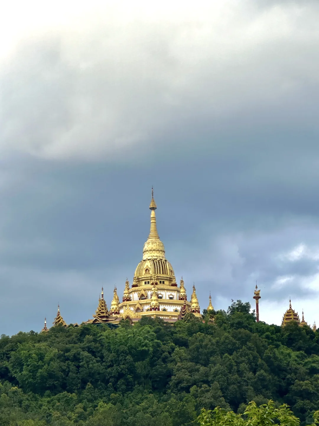 成都出发3天2夜芒市松弛感拉满的旅游攻略🌴