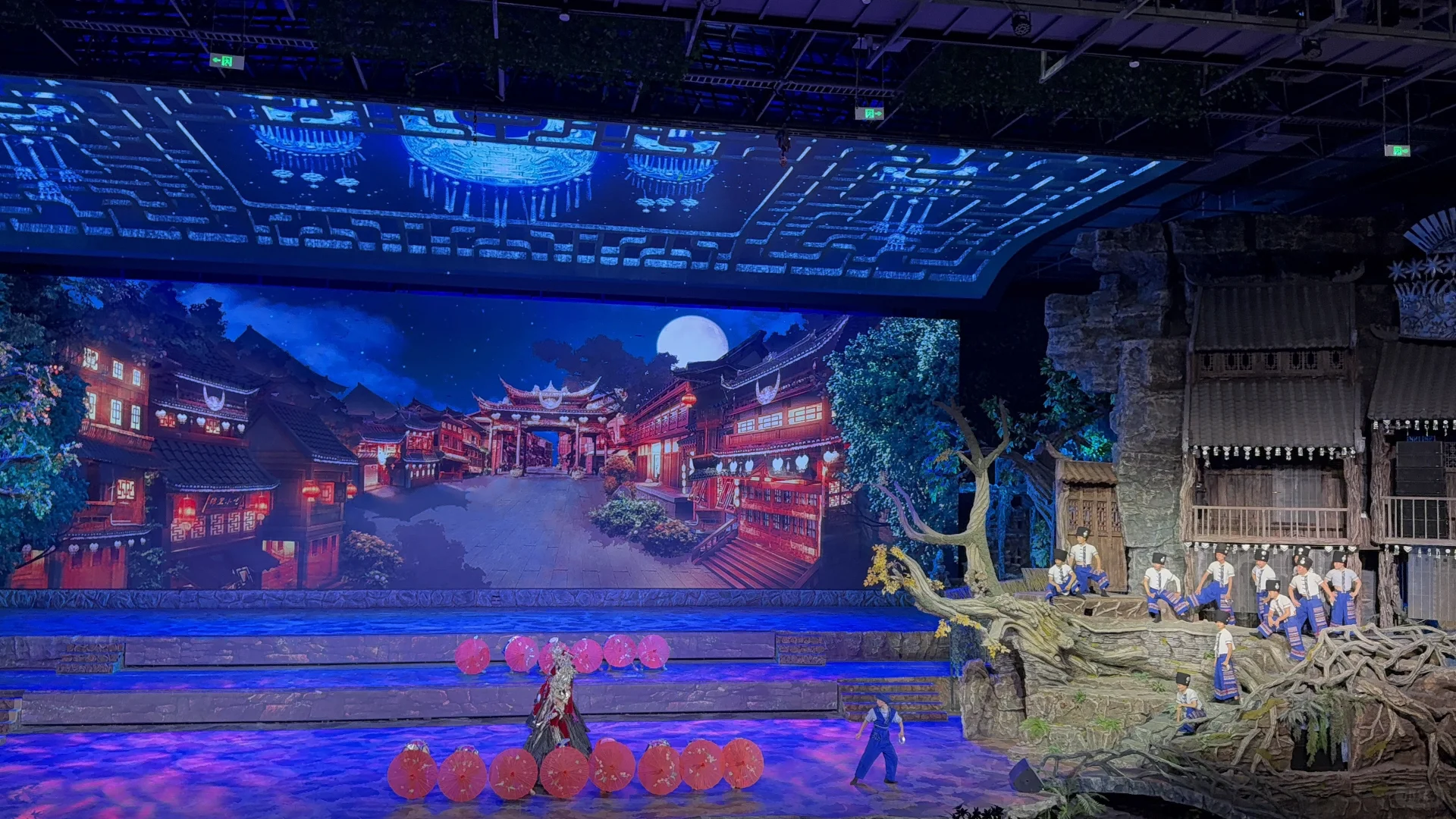 🌟【凤凰必打卡攻略】一日玩转科幻与民俗！