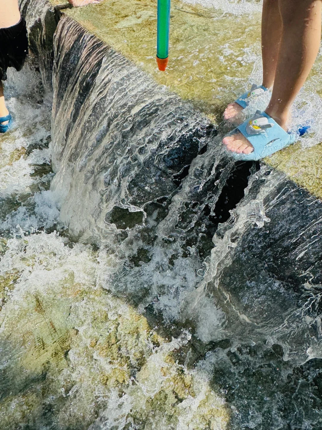 成都周边|1h直达的免费亲子玩水避暑地
