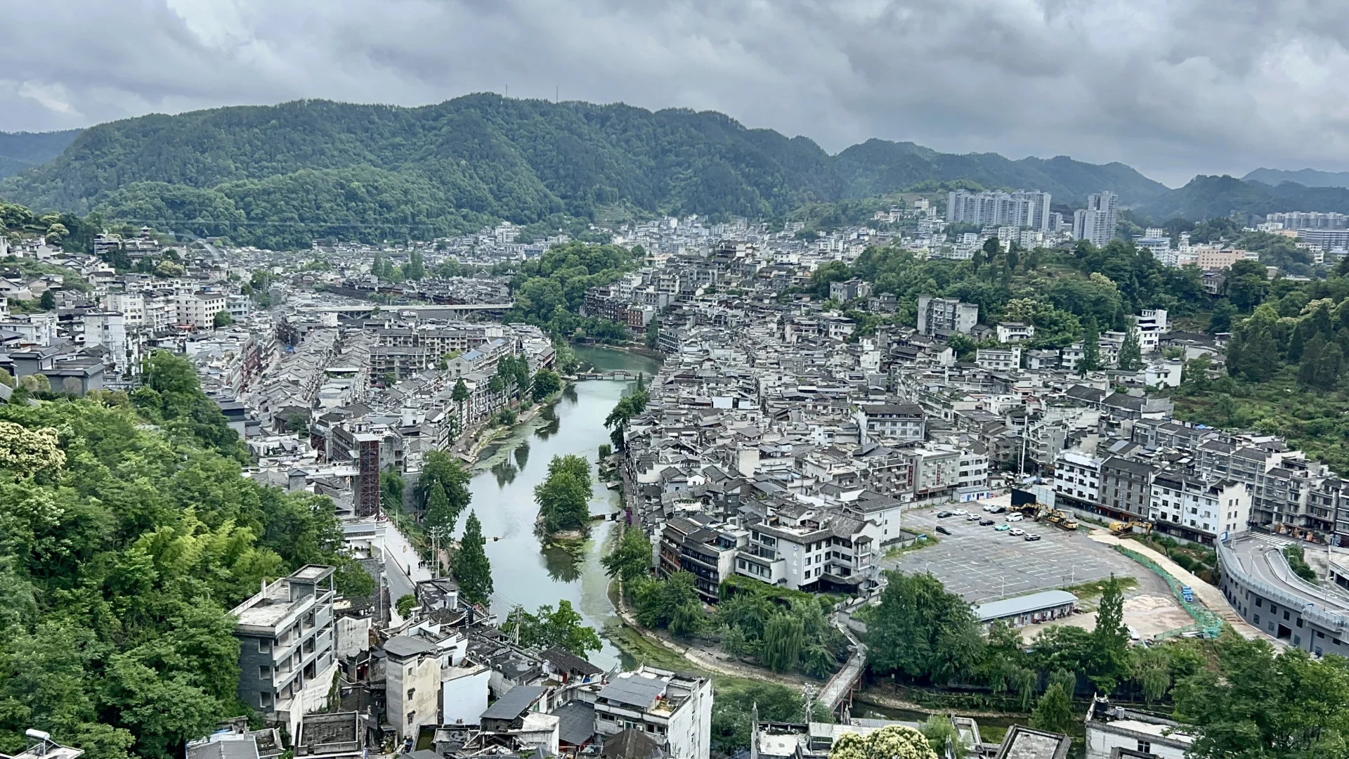 🌟【凤凰必打卡攻略】一日玩转科幻与民俗！