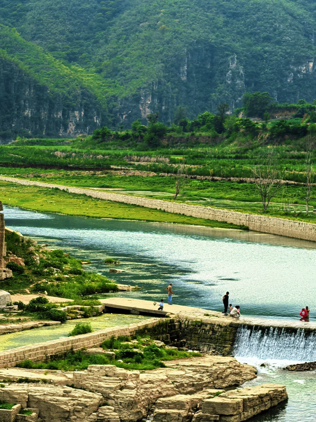 这个野生景点也太赞了吧！