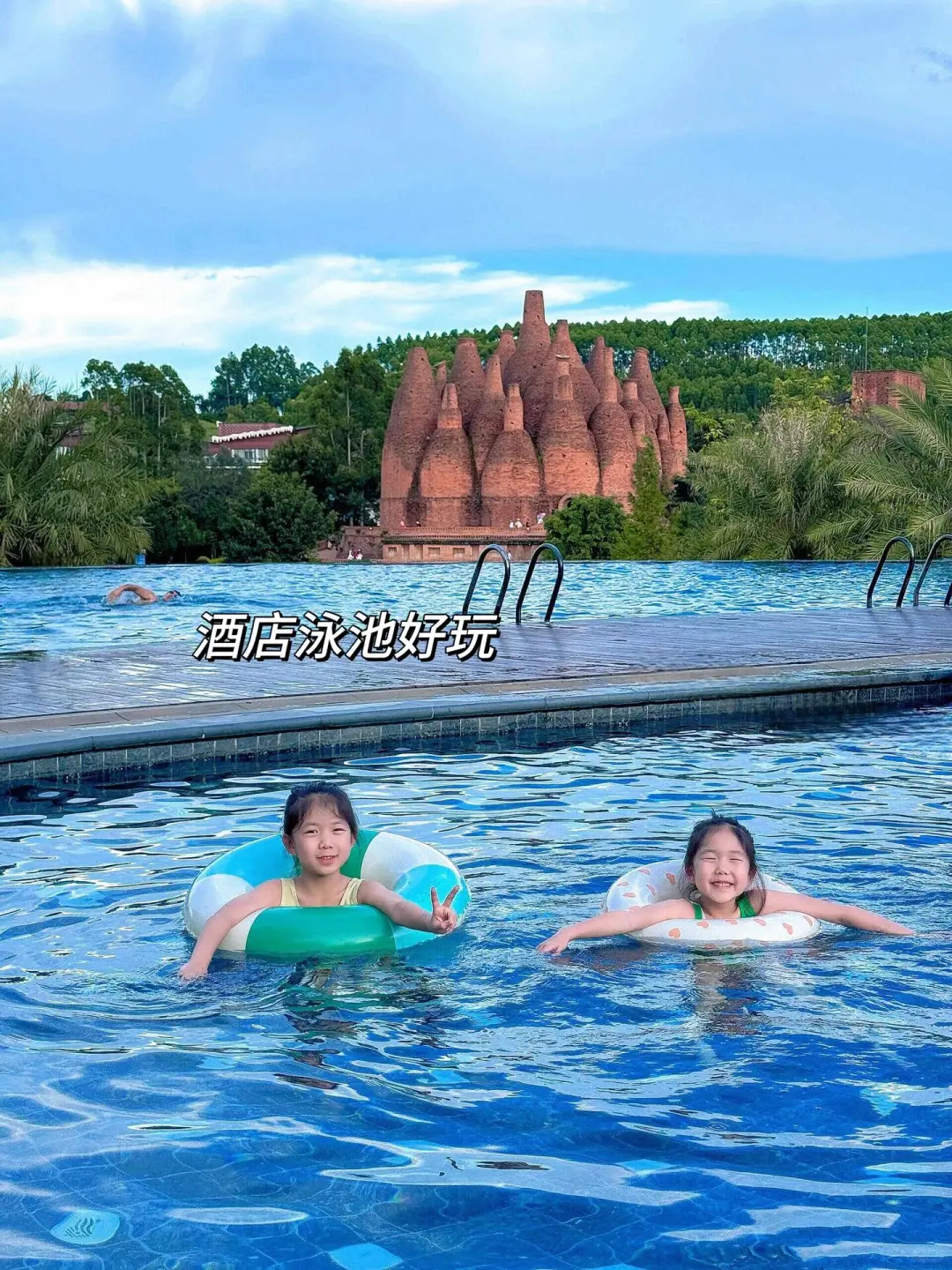 放弃大理了，暑假冲24°C的弥勒，人少景还美