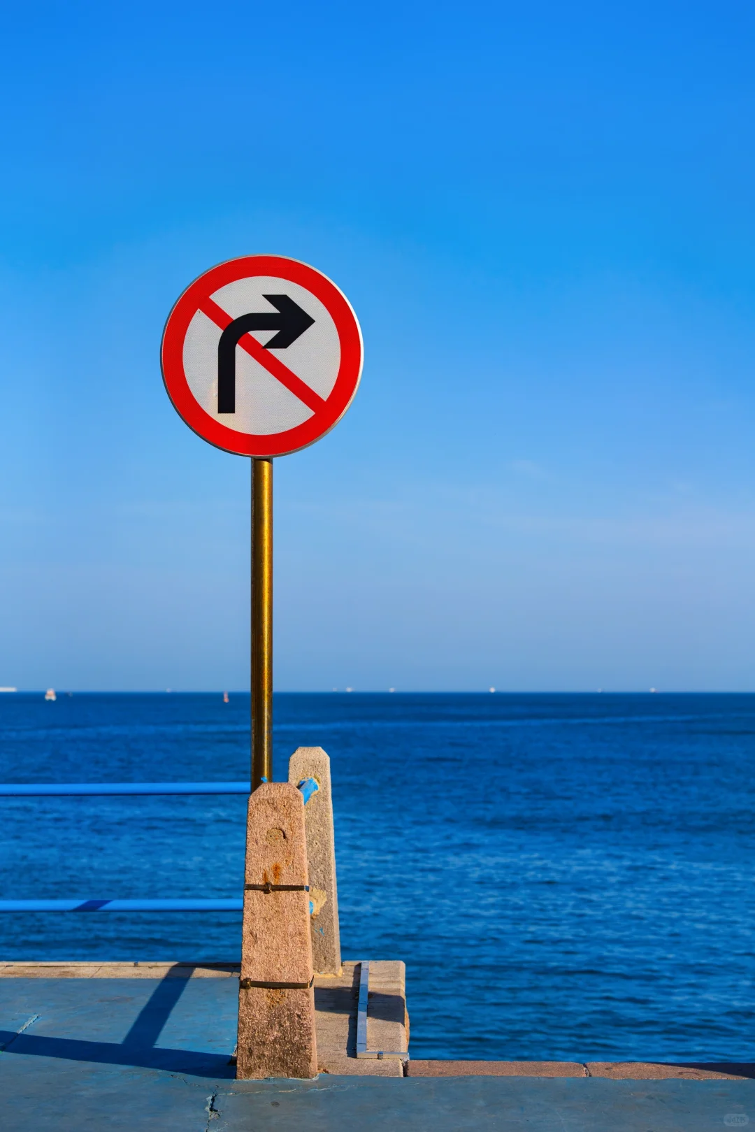 不是布拉格 是青岛